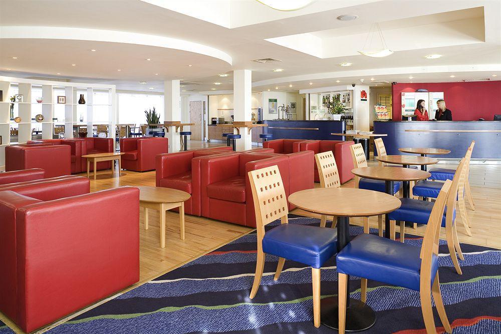 Hotel Ibis Swansea Esterno foto