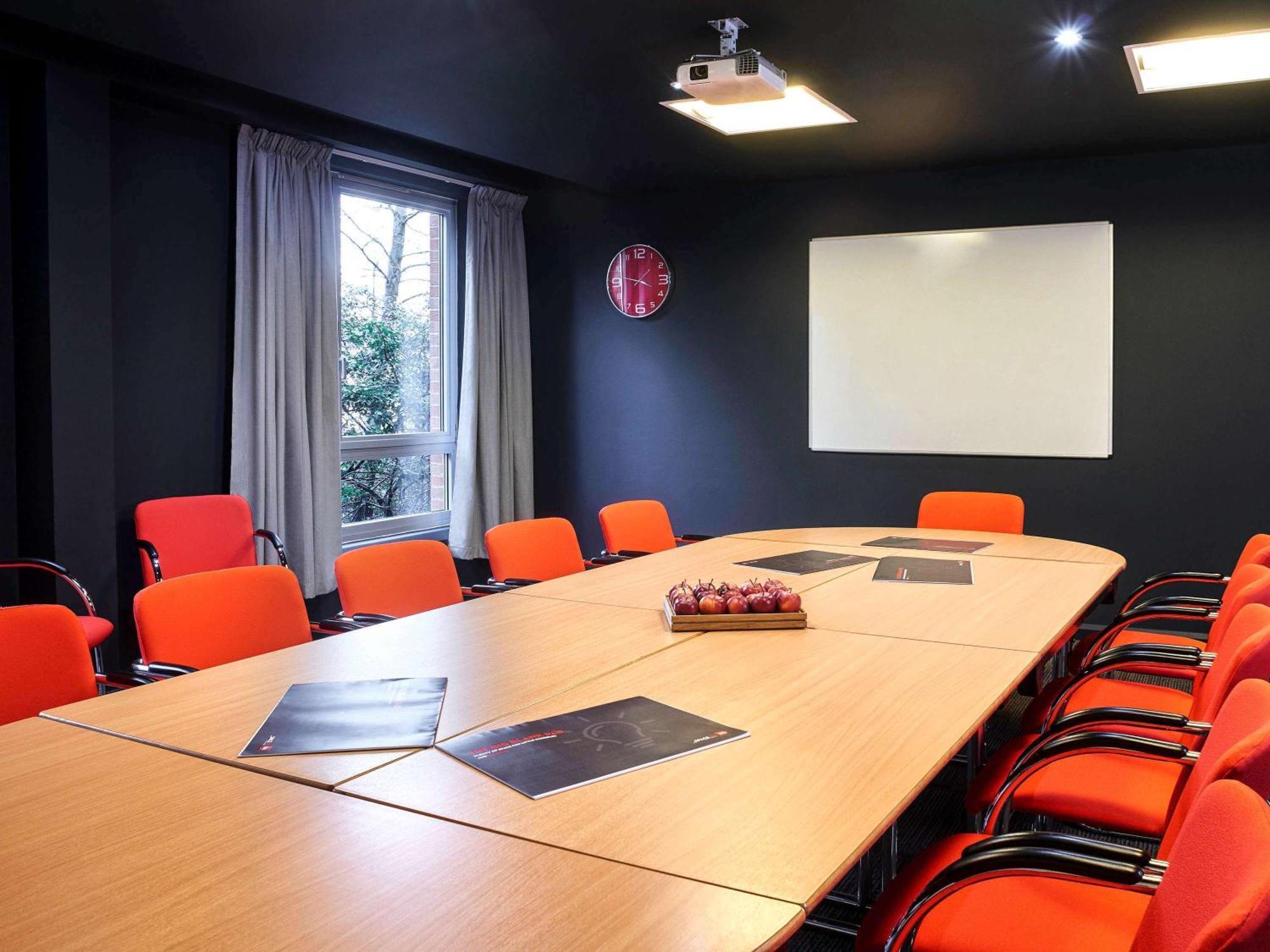 Hotel Ibis Swansea Esterno foto