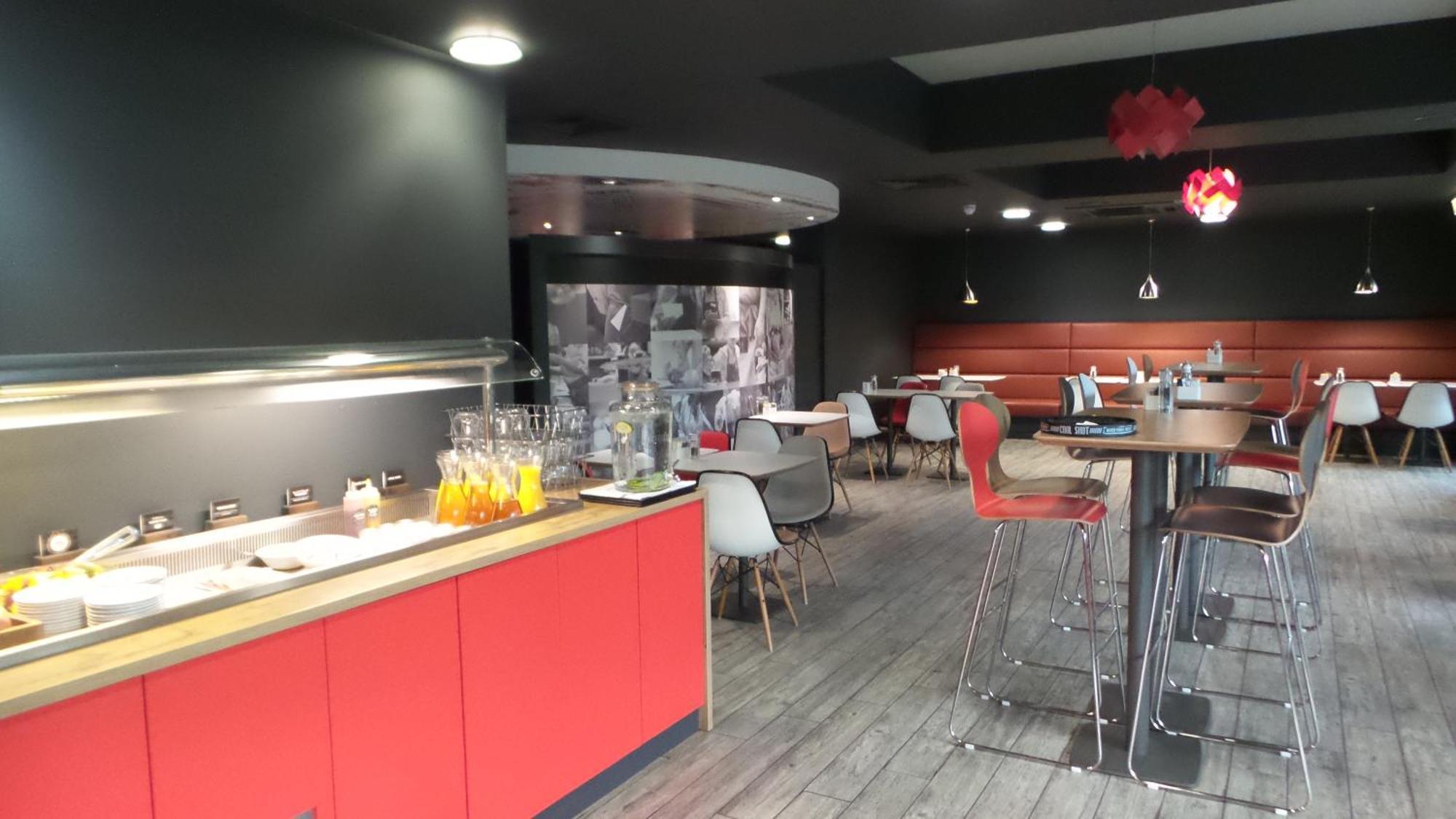 Hotel Ibis Swansea Esterno foto