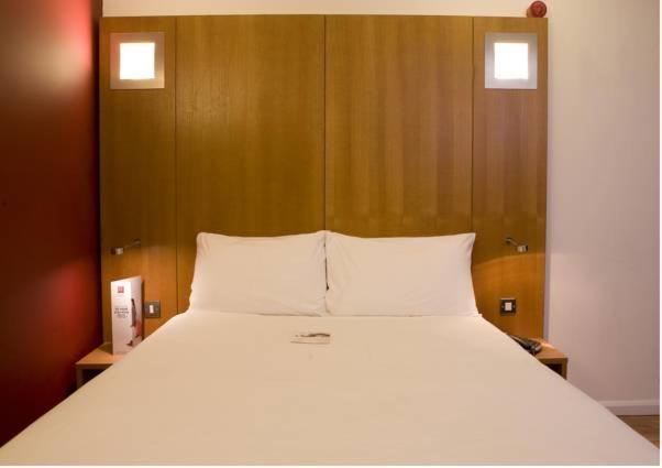 Hotel Ibis Swansea Esterno foto