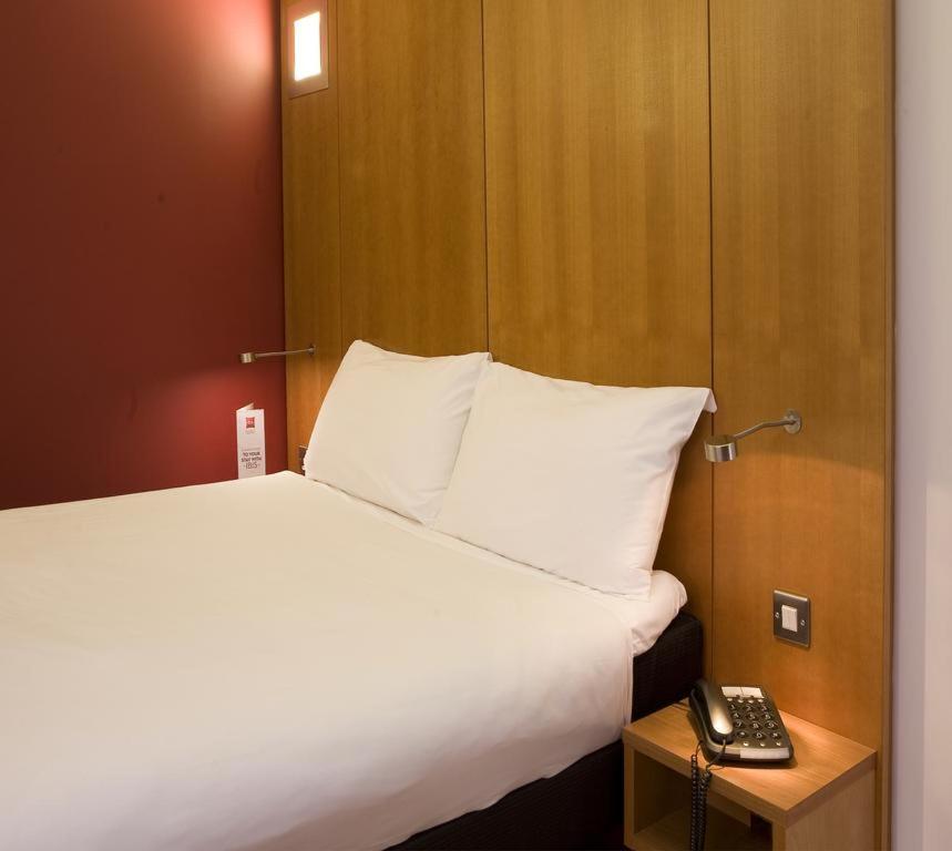 Hotel Ibis Swansea Esterno foto
