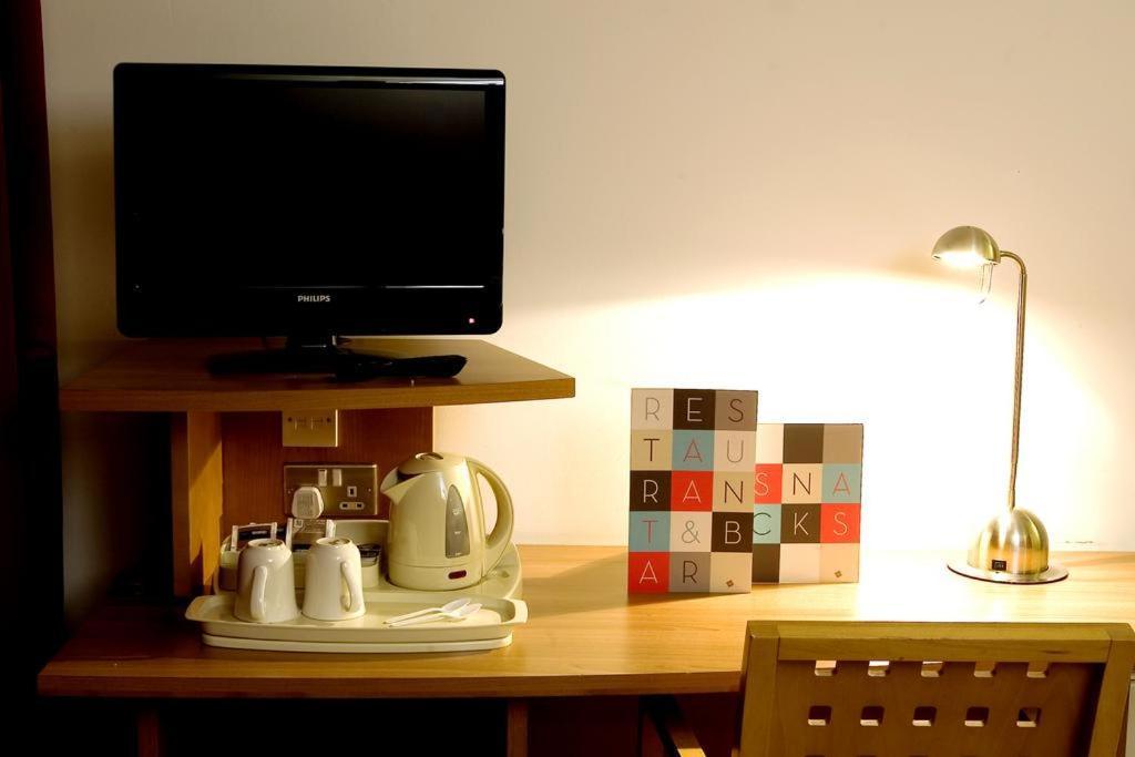 Hotel Ibis Swansea Esterno foto