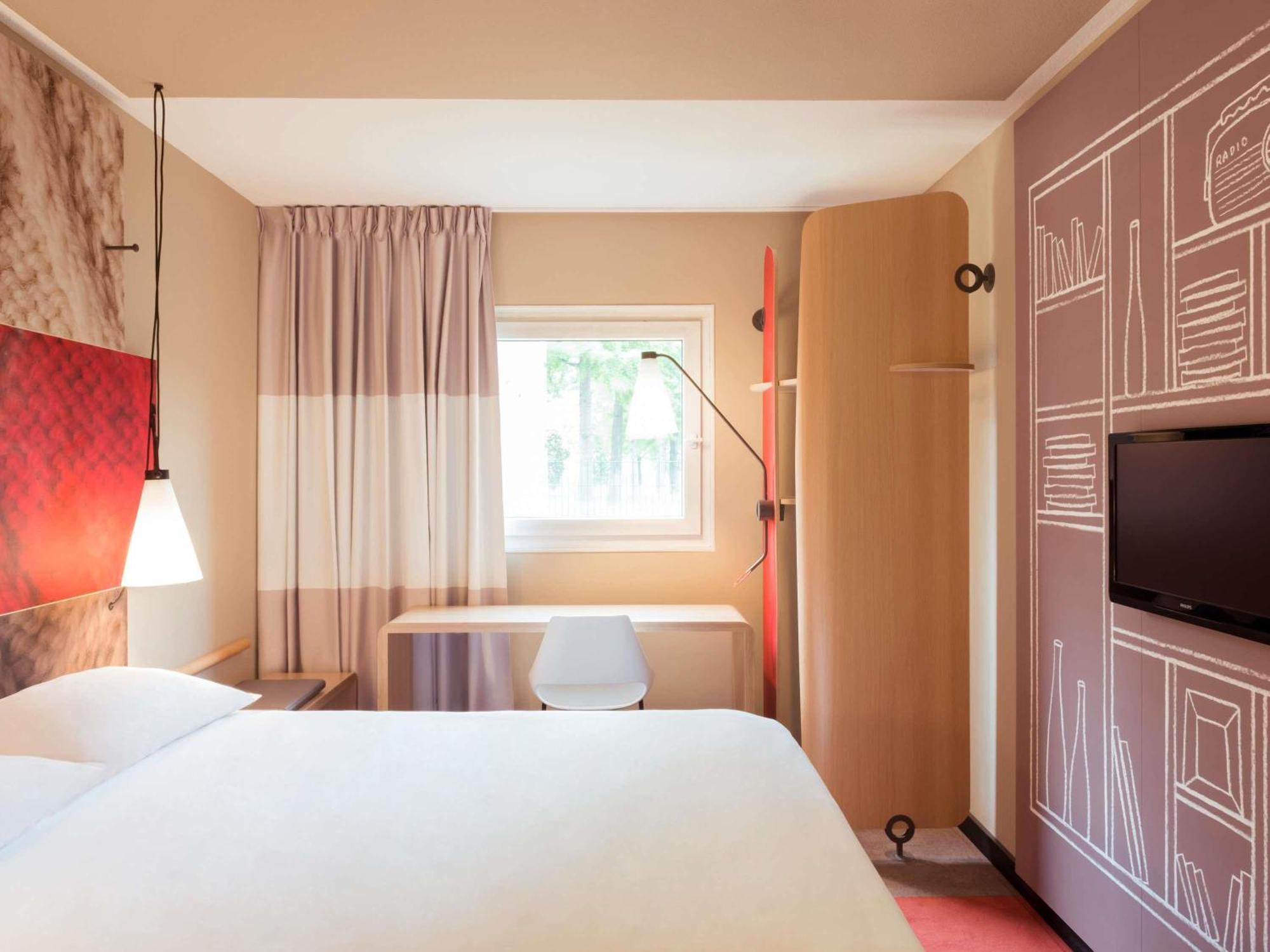 Hotel Ibis Swansea Esterno foto