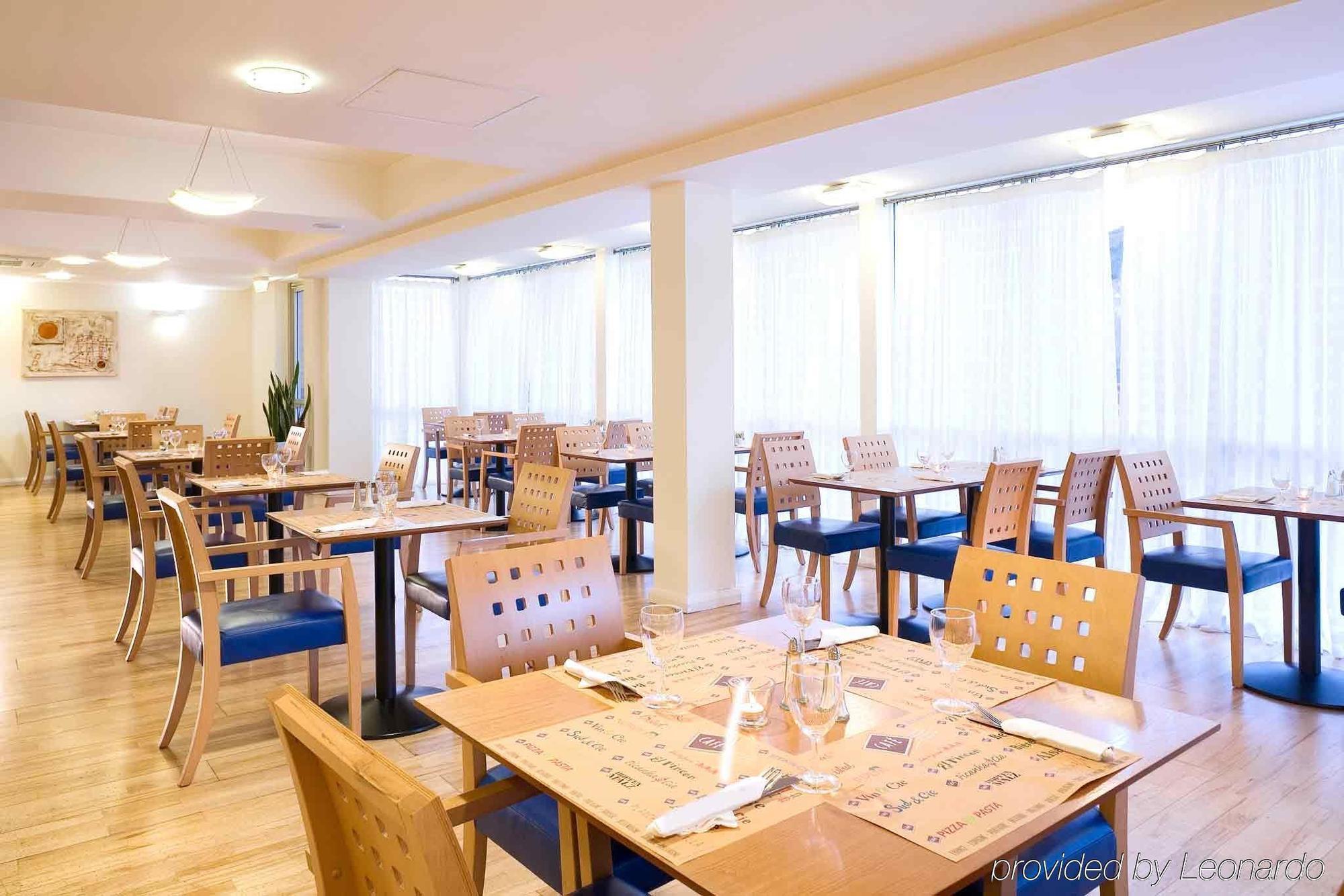 Hotel Ibis Swansea Esterno foto