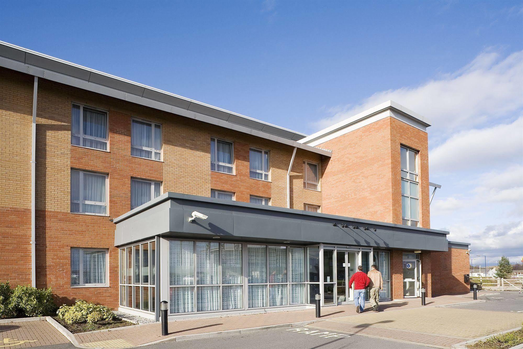 Hotel Ibis Swansea Esterno foto