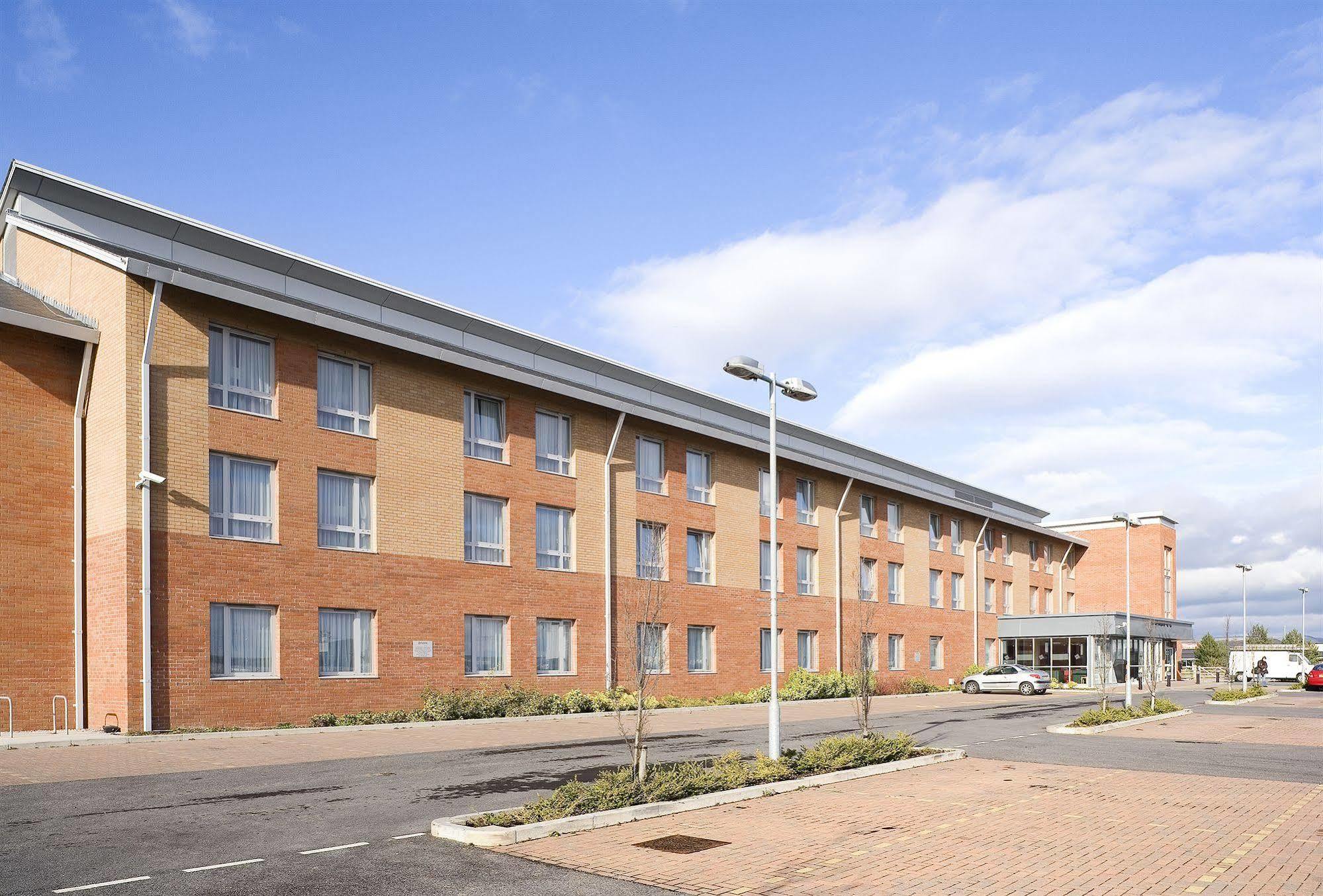 Hotel Ibis Swansea Esterno foto